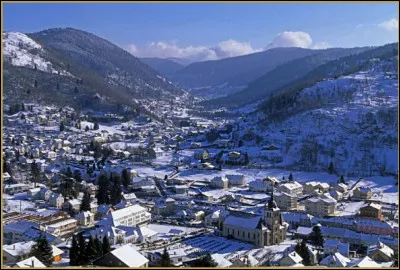 Petite ville de 4 000 habitants et station de sports d'hiver du massif des Vosges :