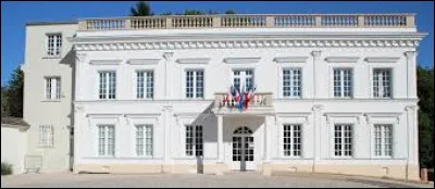 Ville francilienne de la Grande Couronne, dans le parc naturel r&eacute;gional de la haute vall&eacute;e de Chevreuse, Saint-R&eacute;my-l&egrave;s-Chevreuse se situe dans le d&eacute;partement ...