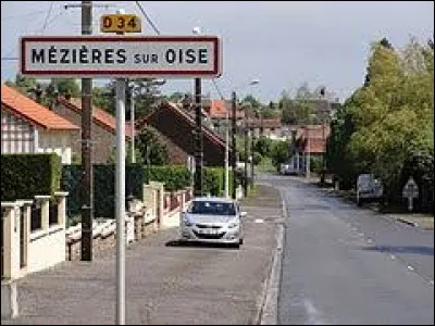 Nous sommes dans les Hauts-de-France, &agrave; l'entr&eacute;e de M&eacute;zi&egrave;res-sur-Oise. Nous nous trouvons dans le d&eacute;partement ...