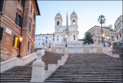 En quelle année la monarchie italienne fut-elle abolie ?