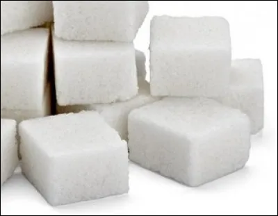 Quelle opération réalise-t-on lorsque l'on ajoute du sucre dans le moût de raisin lors de la vinification ?