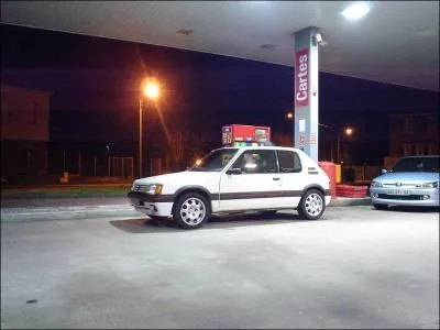 Quel est le modèle de cette Peugeot ?