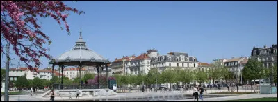 Ville de 63 000 habitants du département de la Drôme, bordée par le Rhône :