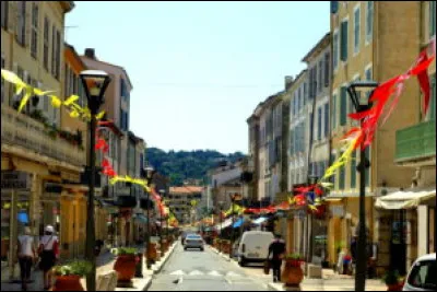 Ville de 26 000 habitants du département des Alpes-Maritimes, située entre Cannes et Antibes, sur les hauteurs de Golfe-Juan :