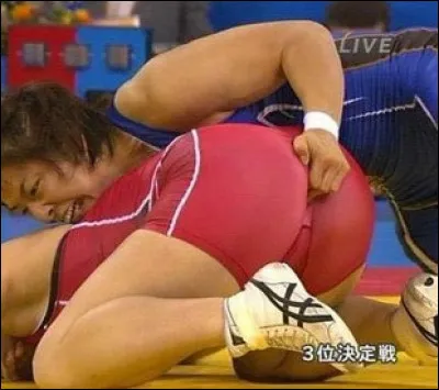 Il faut être solide, jeune et souple pour pratiquer ce sport, la victoire tient souvent à une prise solide !