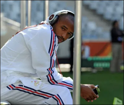 Quel était le mythique numéro de maillot de Thierry Henry en équipe de France ?