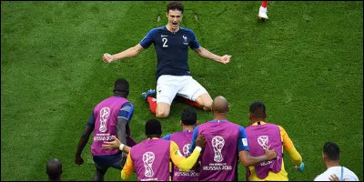 Quel joueur a fait la passe décisive sur le but légendaire de Benjamin Pavard face à l'Argentine en 8èmes de finale de la Coupe du monde 2018 ?