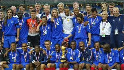 Qui a marqué le but en or en finale de la Coupe des confédérations contre le Cameroun en 2003 (victoire 1-0 a.p.) ?