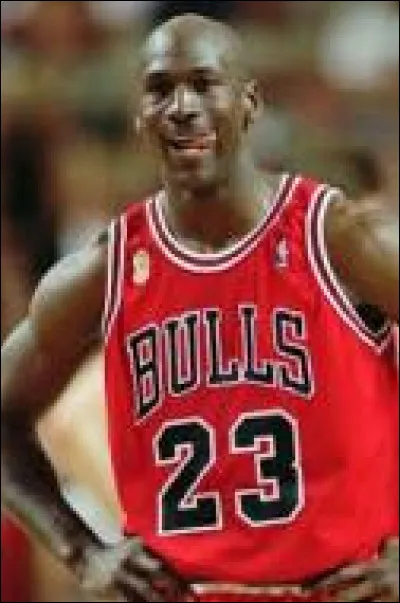 Qui est ce joueur de basket ?