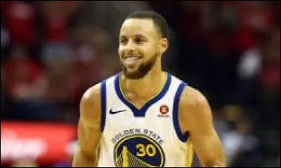 Qui est ce joueur de basket ?