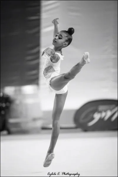 Qui est la 1re gymnaste réunionnaise, en gymnastique rythmique, à entrer dans un pôle en métropole ?
