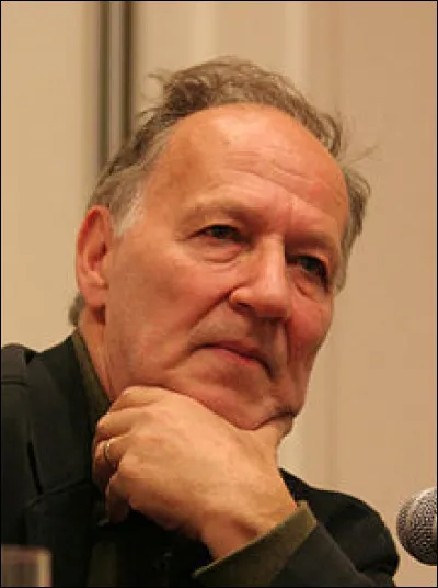 Ce cinéaste allemand, qui a réalisé "Aguirre, la colère de Dieu", "L'Énigme de Kaspar Hauser", "Nosferatu, fantôme de la nuit", "Fitzcarraldo", c'est ... Herzog.