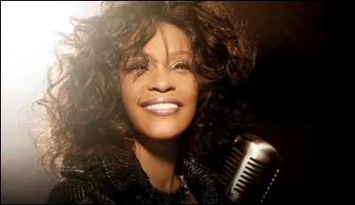 Cette chanteuse à succès de la variété pop des années 80 et 90, actrice avec "The Bodyguard", "La Légende de Cendrillon", c'est ... Houston.