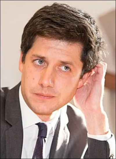 Julien Denormandie est ministre chargé de/des...