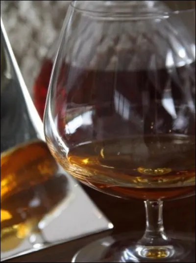 Revenons en France. Deux autres communes se nomment Saint-Martin-de-Bienfaite-la-Cressonnière et Montigny-Mornay-Villeneuve-sur-Vingeanne (36 lettres chacun). Respectivement, dans quel département se trouvent-elles ?
Indice : songez au 6 juin 1944 et à la photographie !