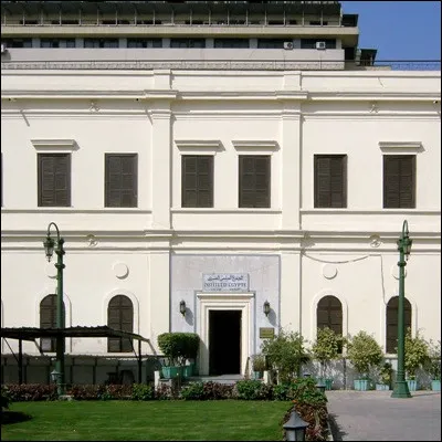 Quel math&eacute;maticien fran&ccedil;ais fut le premier pr&eacute;sident de l'Institut d'&Eacute;gypte fond&eacute; par Napol&eacute;on Bonaparte ?