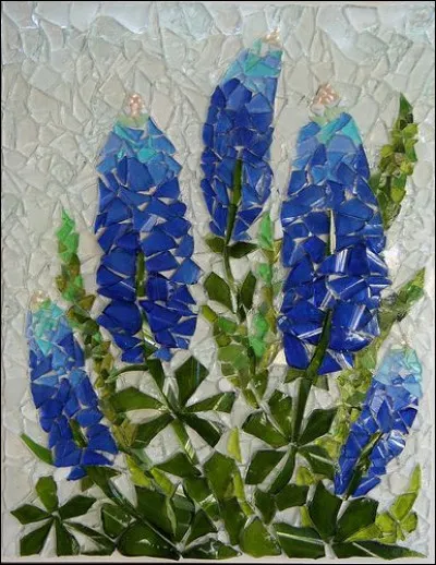 En anglais, la fleur représentée, est un "bluebonnet", quel est son nom français ?