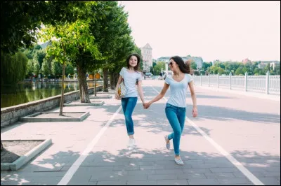 Elle est très amie avec...