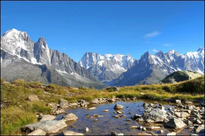 Sa première ascension aurait eu lieu en :
