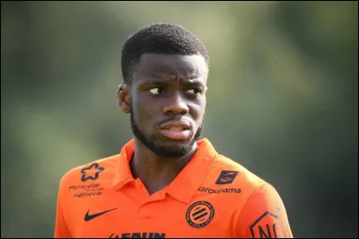 De quelle nationalité Stephy Mavididi est-il ?