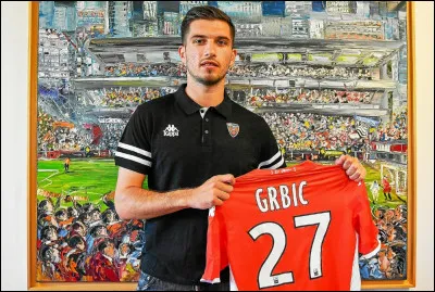 Quelle est la nationalité d'Adrian Grbic (FC Lorient) ?