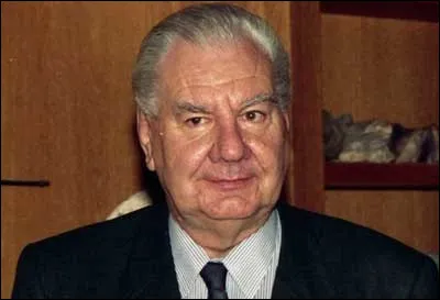 Qui a imagin&eacute; une cit&eacute; du futur, donnant en premier lieu &agrave; la cr&eacute;ation du Futuroscope ?