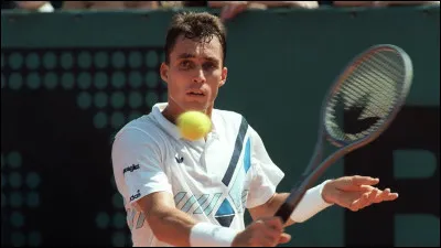 Le tennisman Ivan Lendl a remporté le tournoi Roland-Garros à cinq reprises.