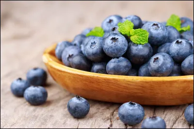 Dans un dictionnaire, le mot "myrtille" se situe entre le mot "mycose" et "myriade".