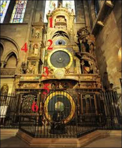 Direction la cathédrale de Notre-Dame de Strasbourg, à l'intérieur, on y trouve ce qui est présent sur cette photo. De quoi s'agit-il ?