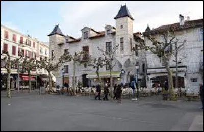 Comment s'appelle cette place ?