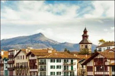 Quel sommet voit-on depuis cette vue ?