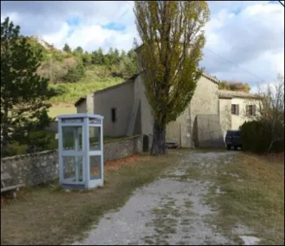 Ce petit village n'est pas pour autant abandonn&eacute;. Combien y a-t-il de conseillers municipaux ?