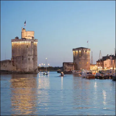 1685 - 1716 - 1738 > Une panoplie d'édits royaux tend à réglementer le séjour des [quels gens ?], notamment une restriction en terme de durée, limitée à 3 ans. Pourquoi ?