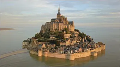 Monument incontournable en France : le Mont-Saint-Michel ! Dans quelle région ce lieu se situe-t-il ?