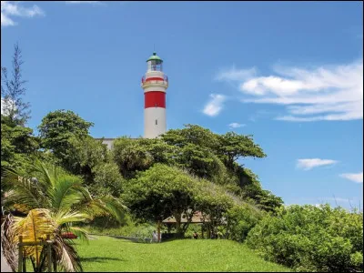 Direction ensuite l'est de l'île avec ce magnifique phare, toujours opérationnel, qui se situe dans la commune de...