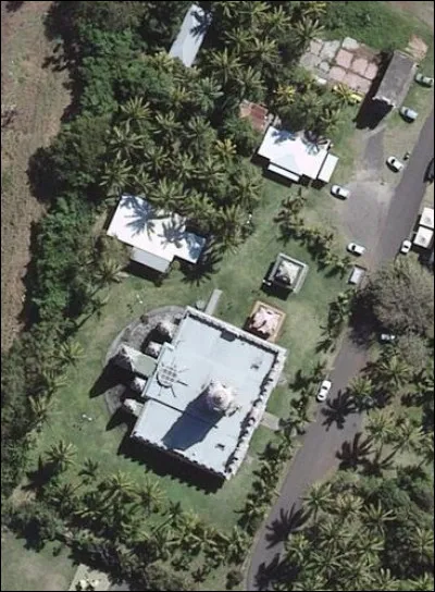 Situé à Saint-Pierre, ce site abrite un(e)...