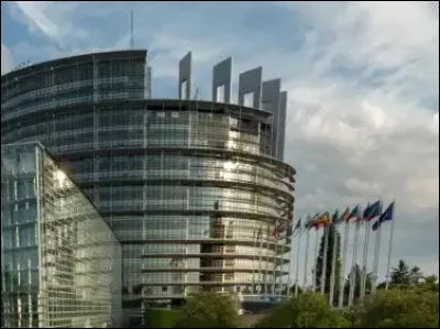 Quelle est la dur&eacute;e d'une l&eacute;gislature du Parlement europ&eacute;en ?