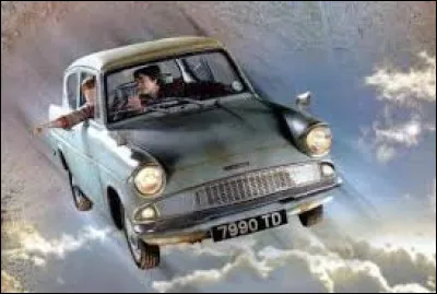 Quelle est la marque de la voiture volante des Weasley ?
