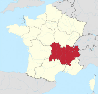 Commençons par le commencement, dans quelle région française est situé le village de Grignan ?
L'image devrait normalement vous aider. : )