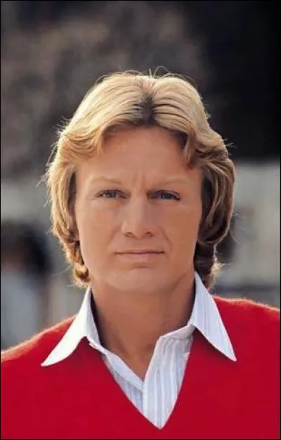 Dans la chanson "Belinda" de Claude François, de quelle couleur sont ses yeux ?