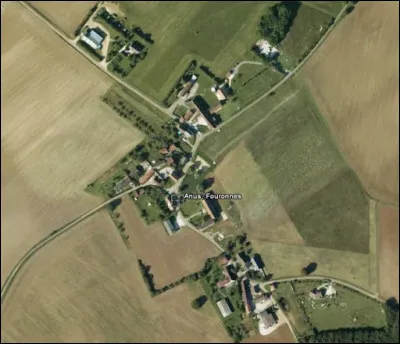 C'est dans l'Yonne que vous devrez aller pour visiter ce village, qui, contrairement à ce que son nom laisse supposer, ne pue pas plus qu'ailleurs !