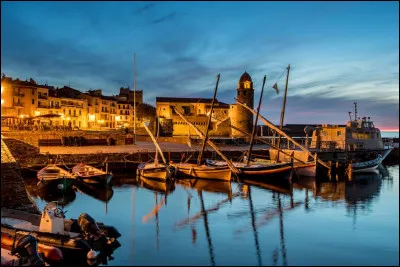 La photo sera plus parlante que tous les descriptifs que je pourrais faire pour parler de la pittoresque ville des peintres ! Ce n'est pas un hasard si on leur a érigé un musée nommé "la Maison du fauvisme". Non loin de l'Espagne, il s'agit de :