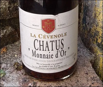 Vieille vigne ancestrale des coteaux ard&eacute;chois, ce cep donne un vin rouge intense aux reflets violets, au nez de fruits rouges relev&eacute;s d'&eacute;pices... Quel est ce c&eacute;page dont parle Olivier de Serres en 1600 ?