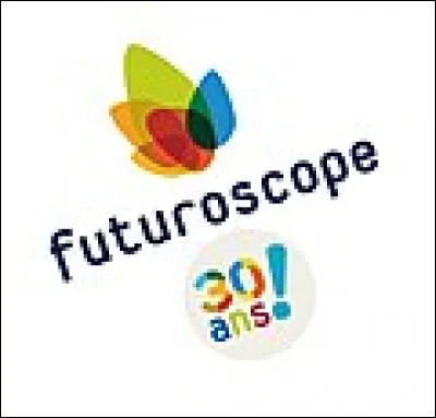 Le logo du parc a bien changé des fois, mais combien précisément de l'année 1987 à l'année 2020 ?