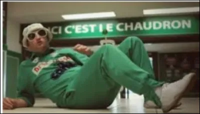 Fouilla ! Excusez-moi d'arriver à point d'heure, j'me suis oublié. J'ai couru, je suis tout mouillé de chaud.