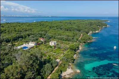 Îles de Lérins, fort royal, homme au masque de fer !
''Grand Jardin'' est l'unique propriété privée de l'île...