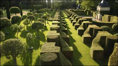 Ils sont inscrits à la liste supplémentaire des Monuments Historiques des XVIIᵉ et XVIIIᵉ siècles depuis 1986. Où les jardins du manoir d'Eyrignac sont-ils situés ?