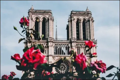 Cet endroit a vu passer entre ses murs des personnages clés de l'histoire de France comme Henri IV ou encore Napoléon Bonaparte. Nous avons là...