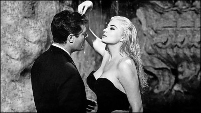 Le film de Federico Fellini "la Dolce Vita" reçoit la palme d'or au Festival de Cannes :