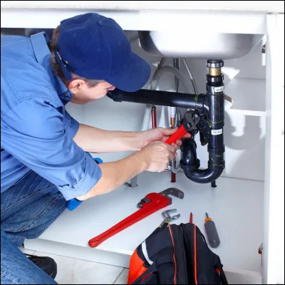 Un indice : Un plombier.